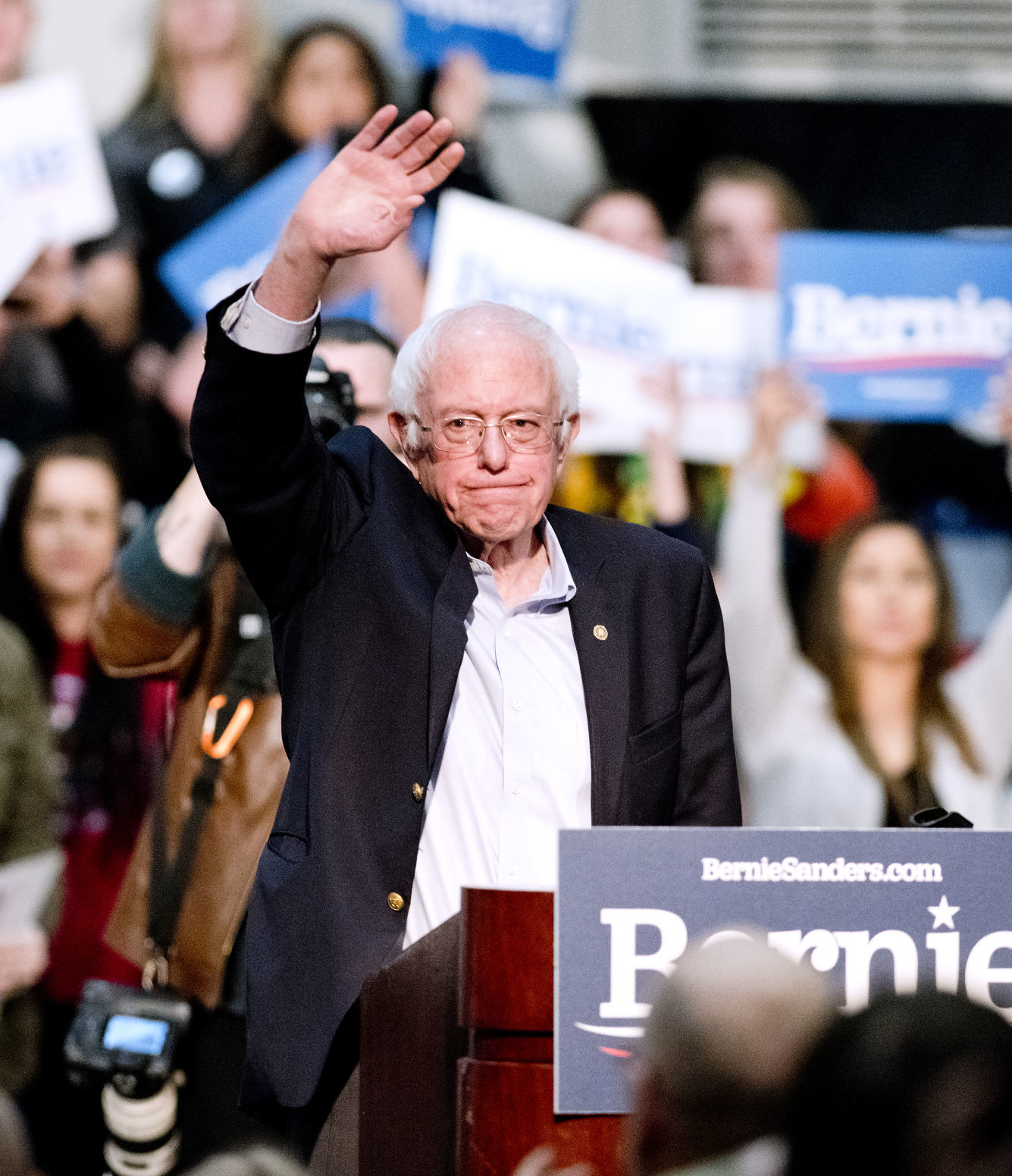 Bernie Sanders rallies in Sioux City